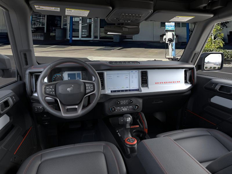 2025 Ford Bronco First Edition photo 8