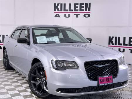 2023 Chrysler 300 Touring