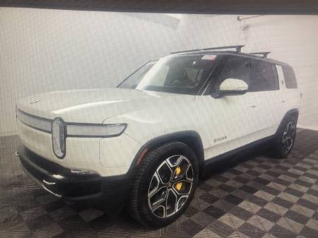 2023 Rivian R1s Adventure