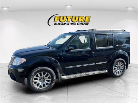 2012 Nissan Pathfinder LE