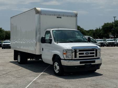 2025 Ford E-450SD Base