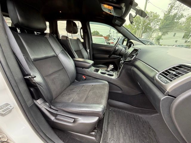 2021 Jeep Grand Cherokee Laredo X photo 26