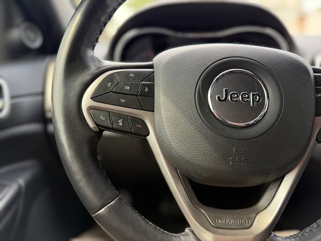 2021 Jeep Grand Cherokee Laredo X photo 35