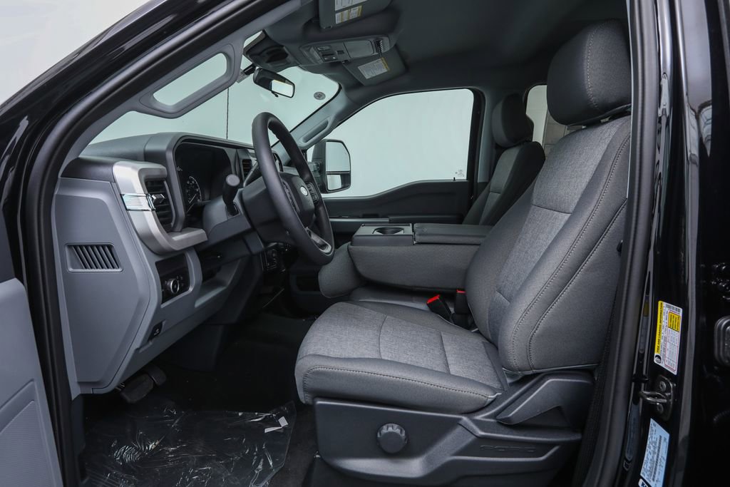 2025 Ford F-250 XL photo 6