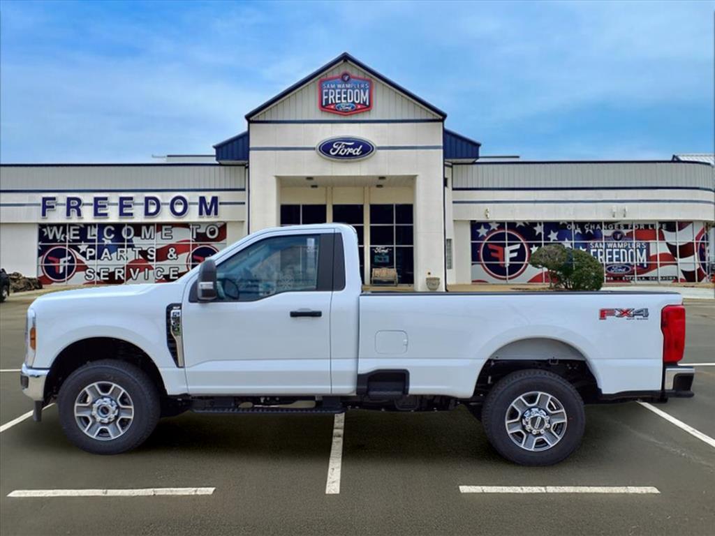 2025 Ford F-350 photo 2