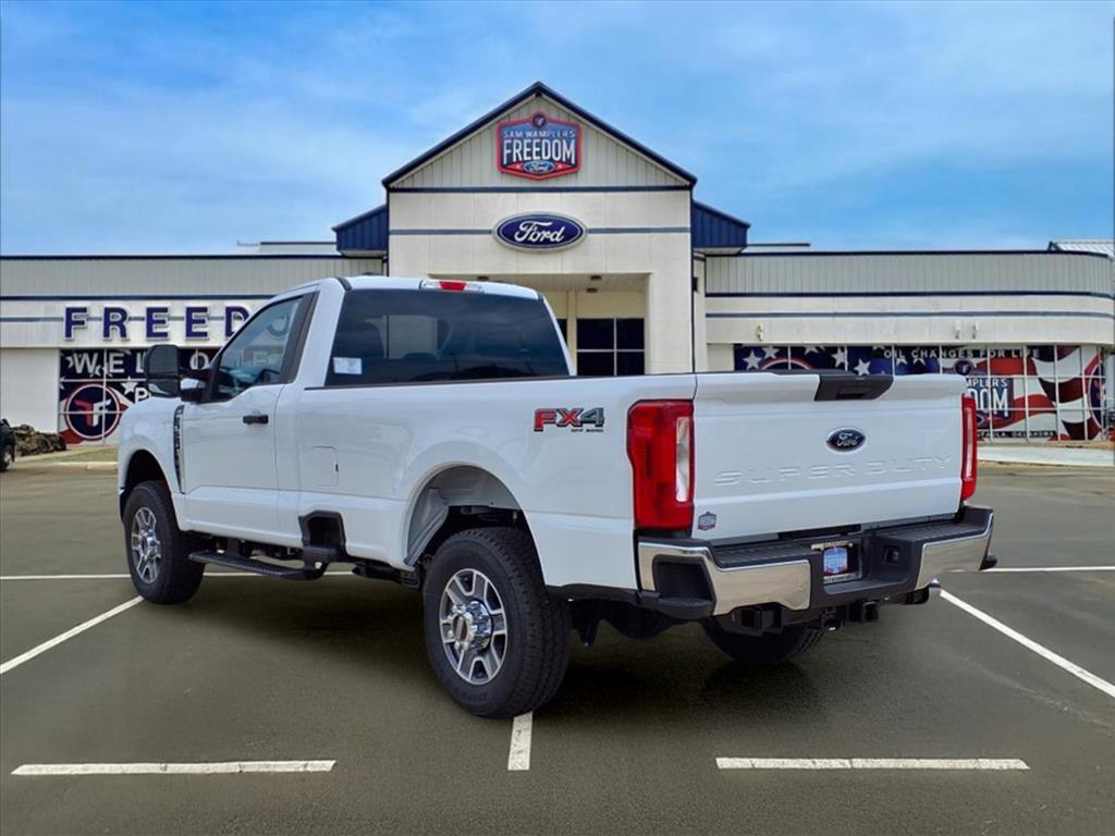 2025 Ford F-350 photo 3