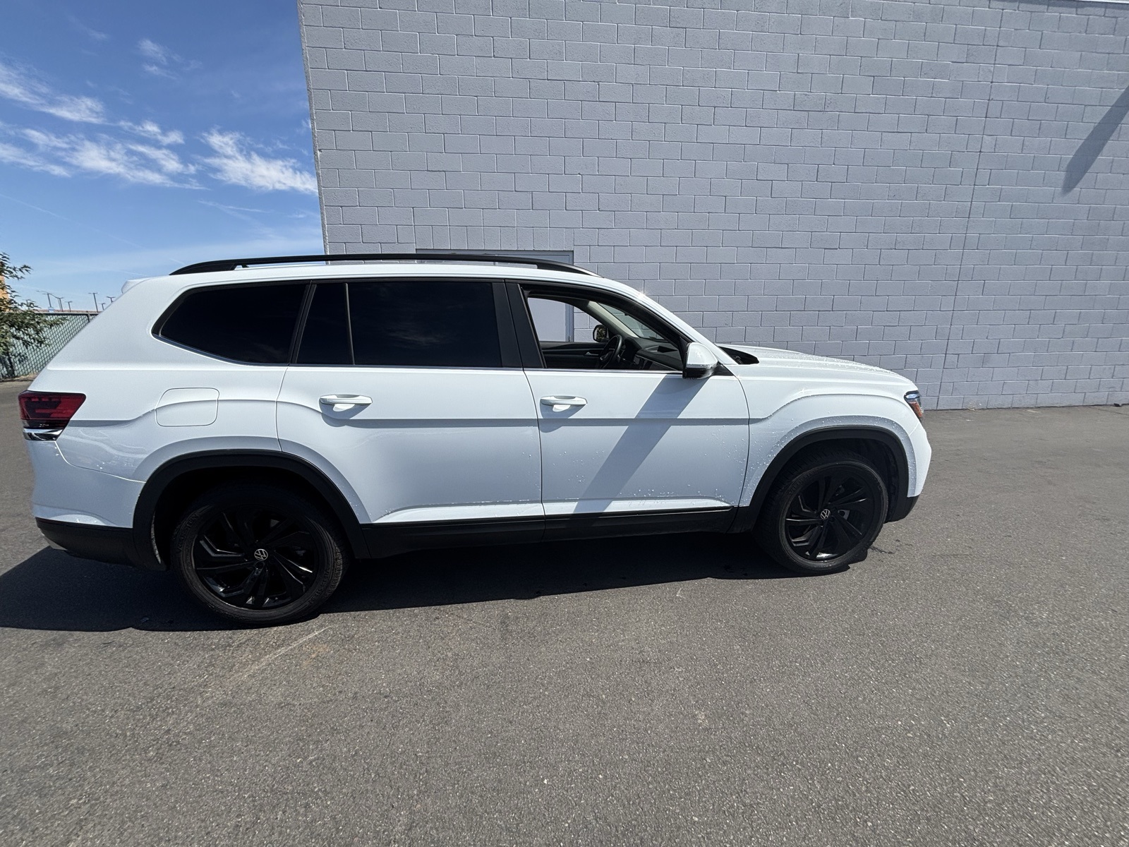 2023 Volkswagen Atlas 3.6L V6 SE w/Technology