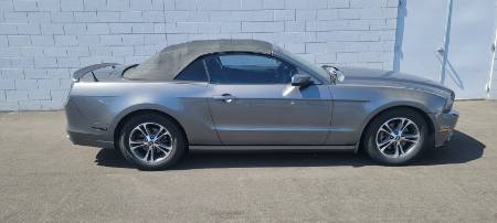 2014 Ford Mustang V6 Premium