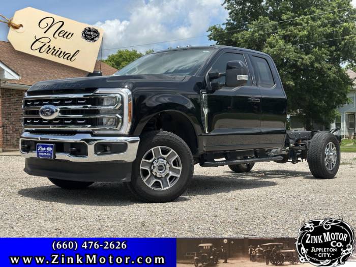 2023 Ford Super Duty F-350 SRW LARIAT