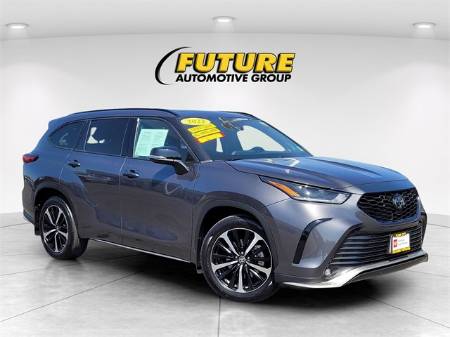 2022 Toyota Highlander XSE