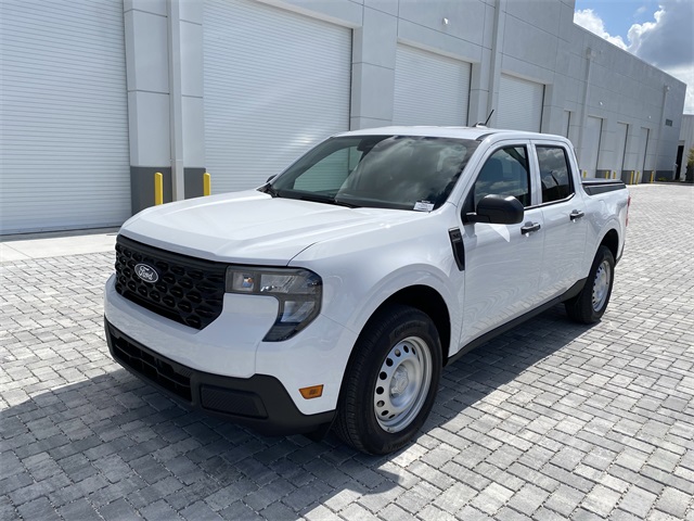 2025 Ford Maverick XL photo 2
