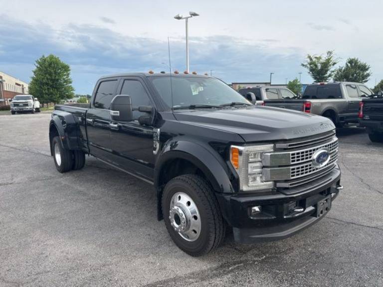 2018 Ford Super Duty F-450 DRW Platinum