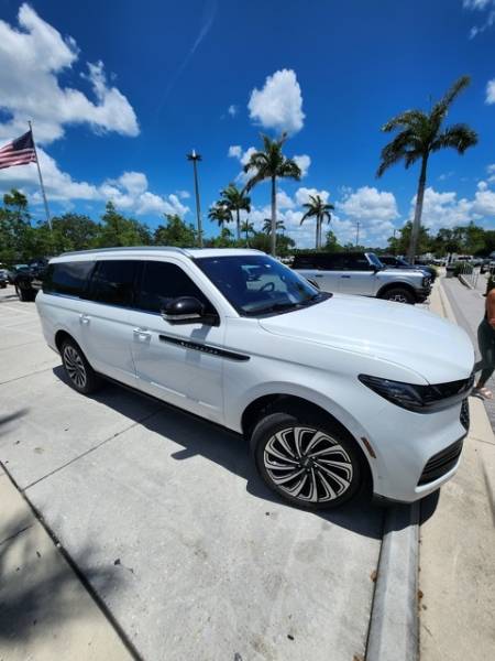 2025 Lincoln Navigator L Black Label