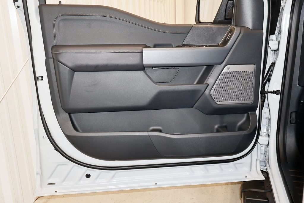 2025 Ford F-150 XLT photo 8