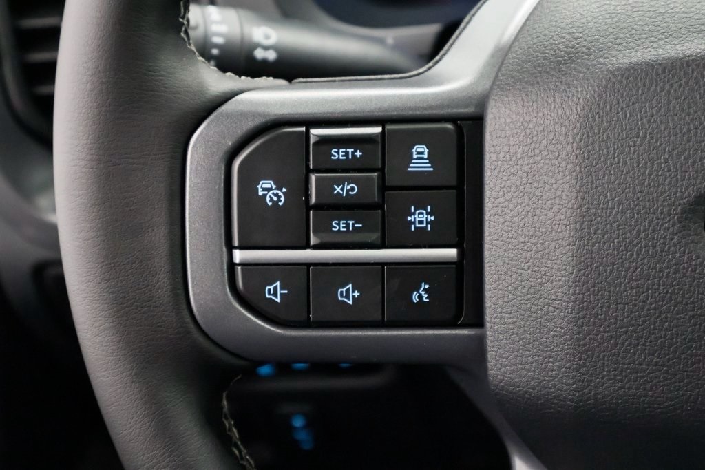2025 Ford F-150 XLT photo 16