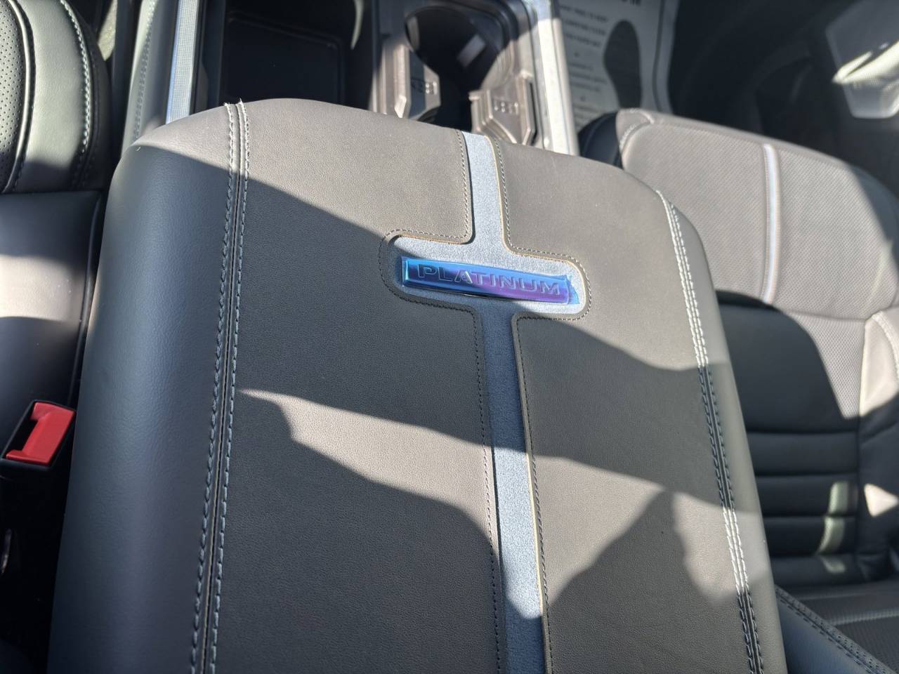 2025 Ford F-250 Super Duty Platinum - Photo 41