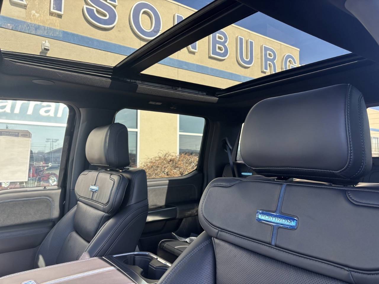 2025 Ford F-250 Super Duty Platinum - Photo 42
