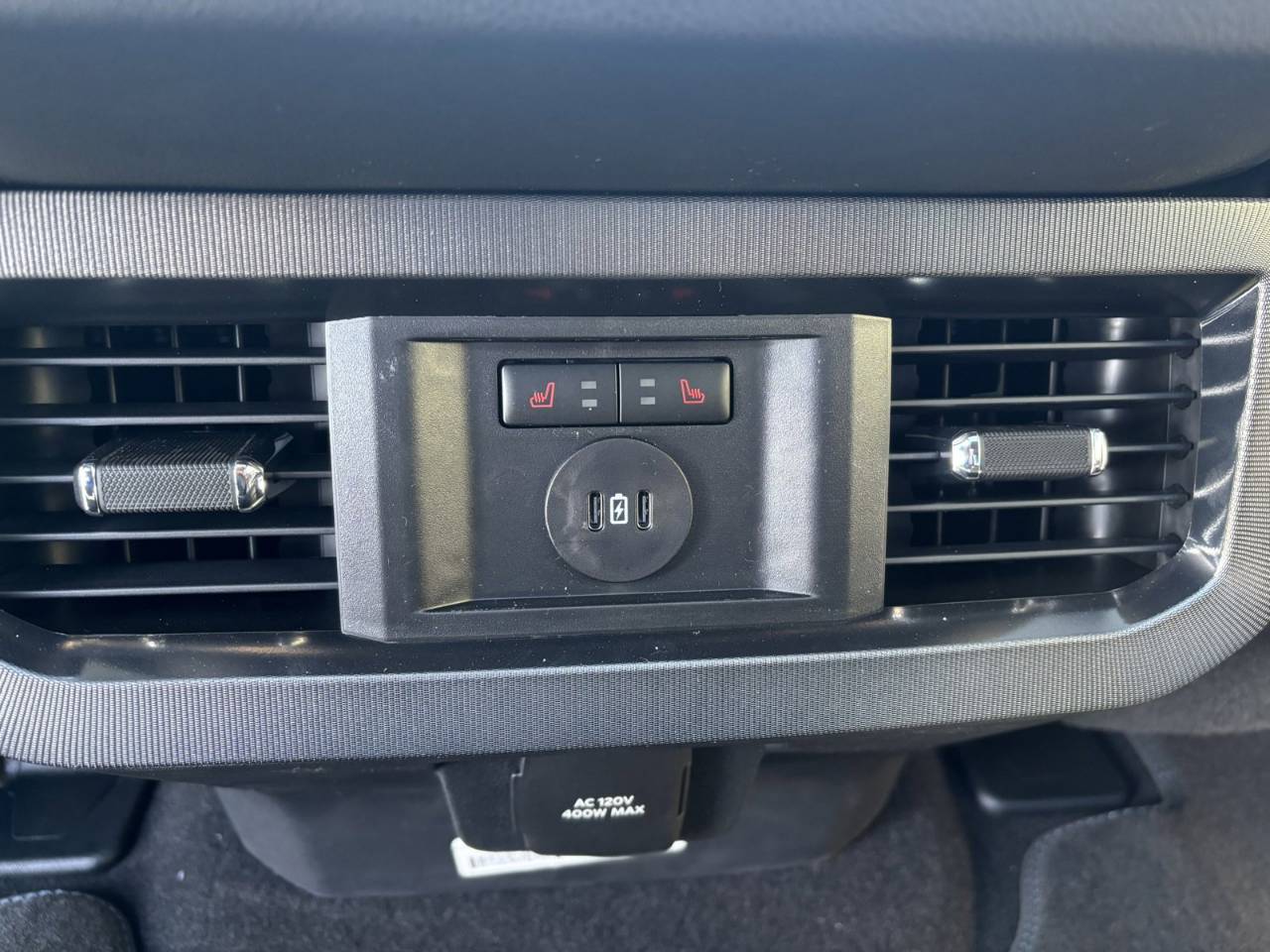 2025 Ford F-250 Super Duty Platinum - Photo 46