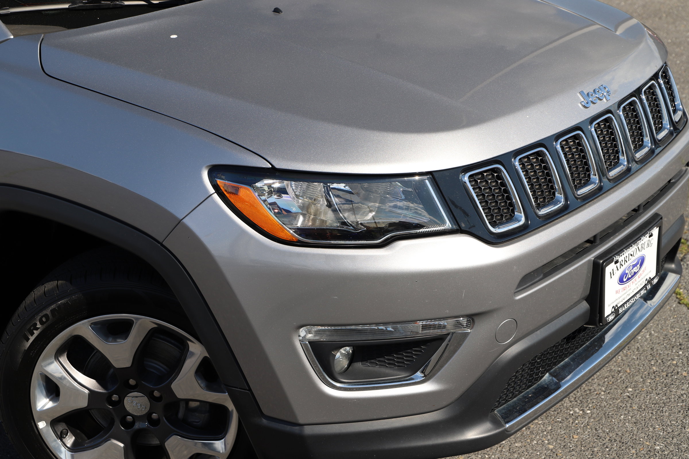 2019 Jeep Compass Limited photo 2