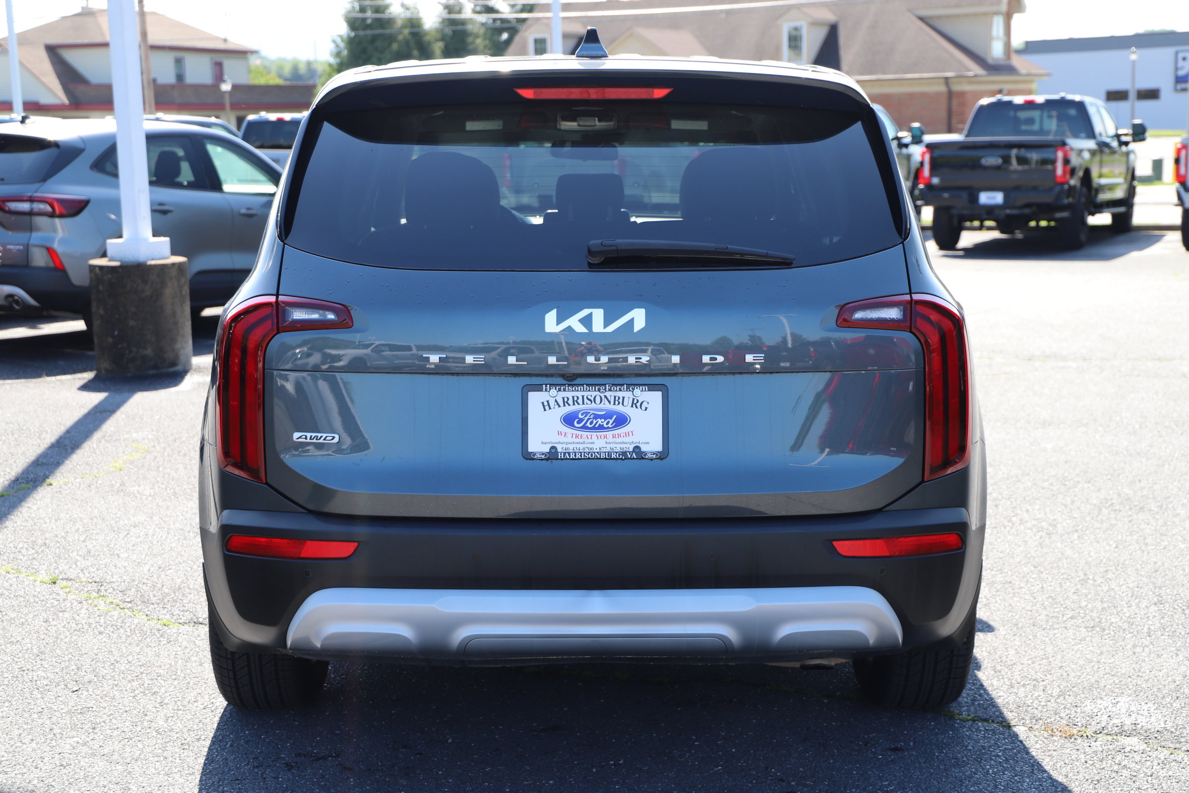 2022 Kia Telluride LX photo 5