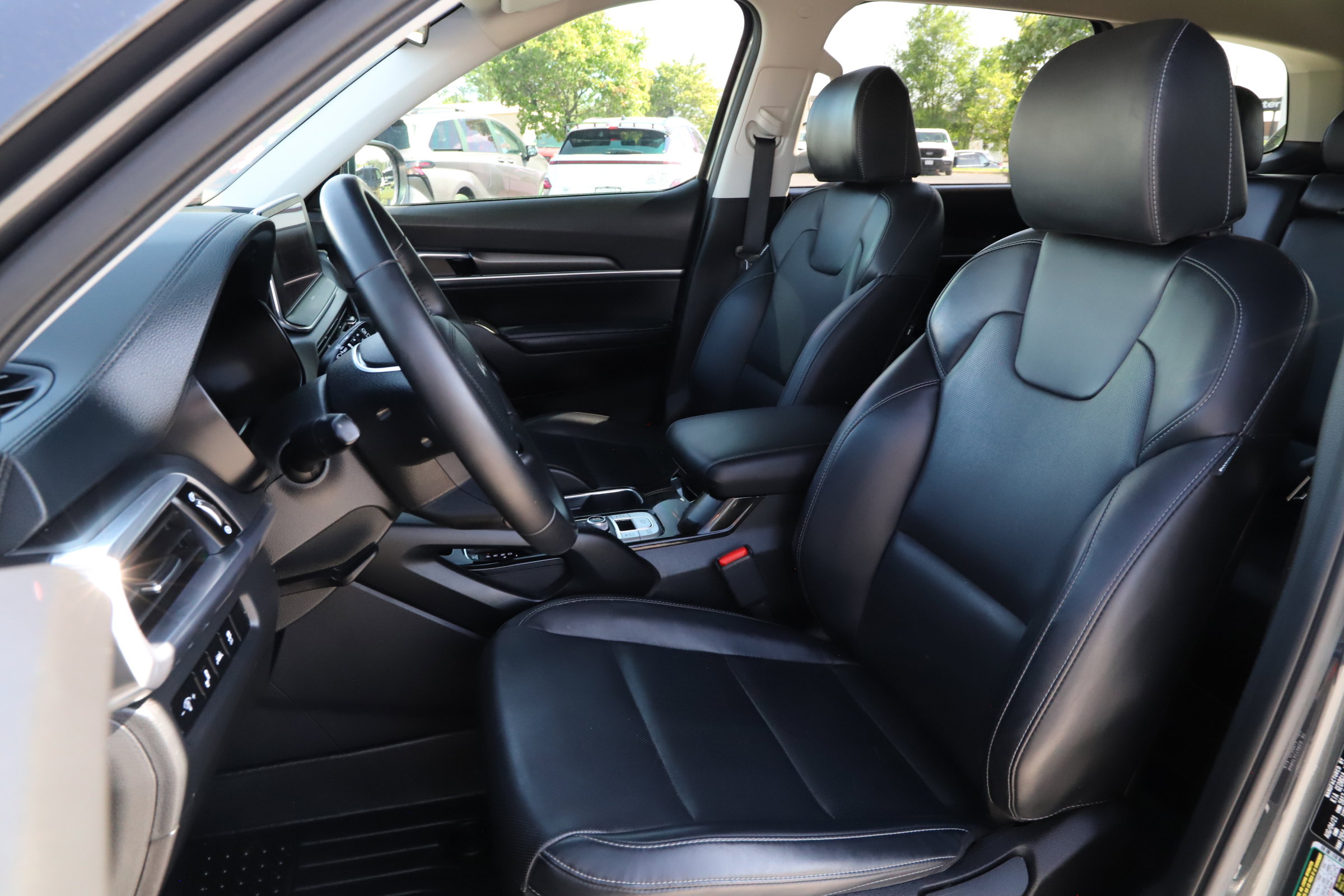 2022 Kia Telluride LX photo 14