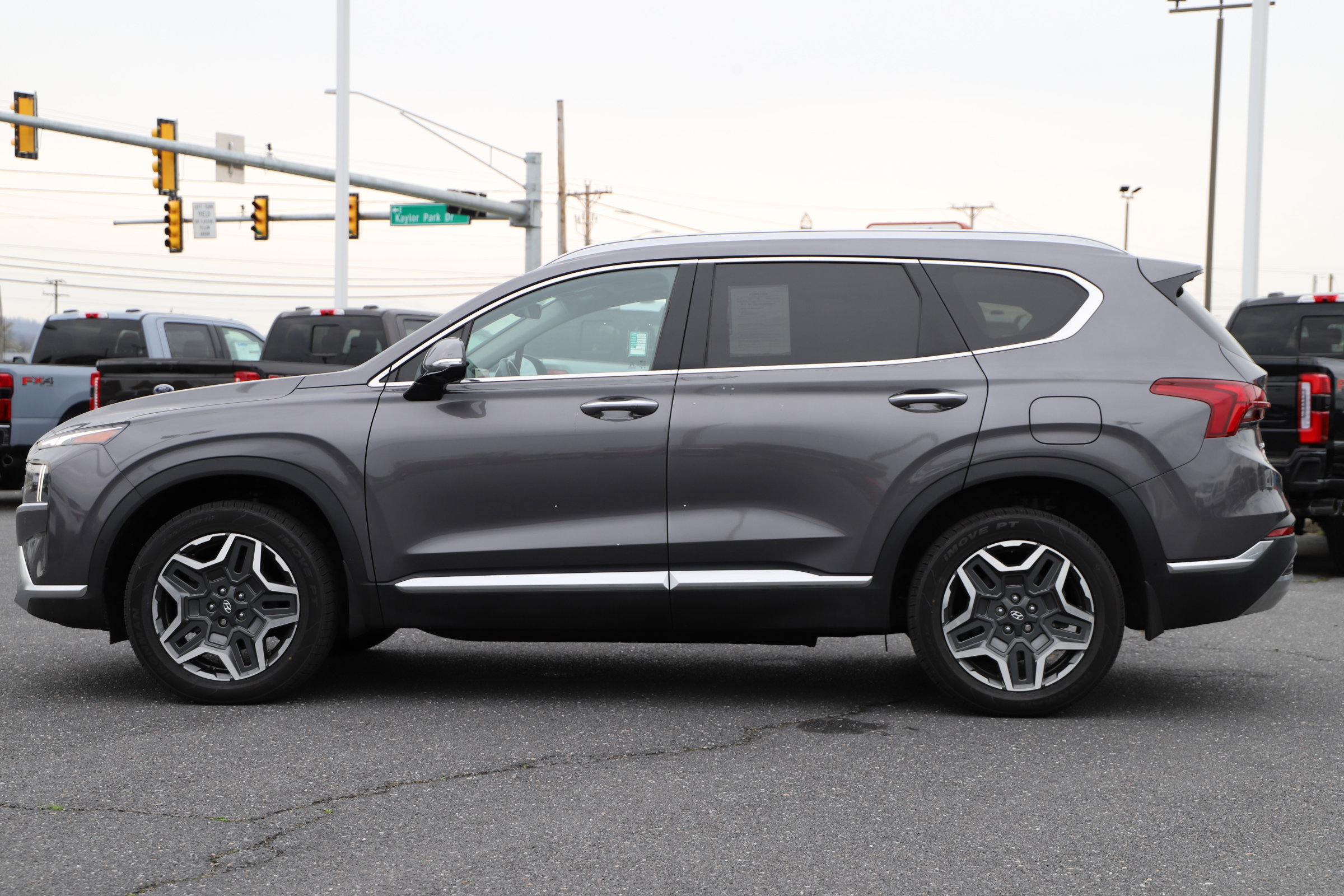 2022 Hyundai Santa Fe Limited photo 4