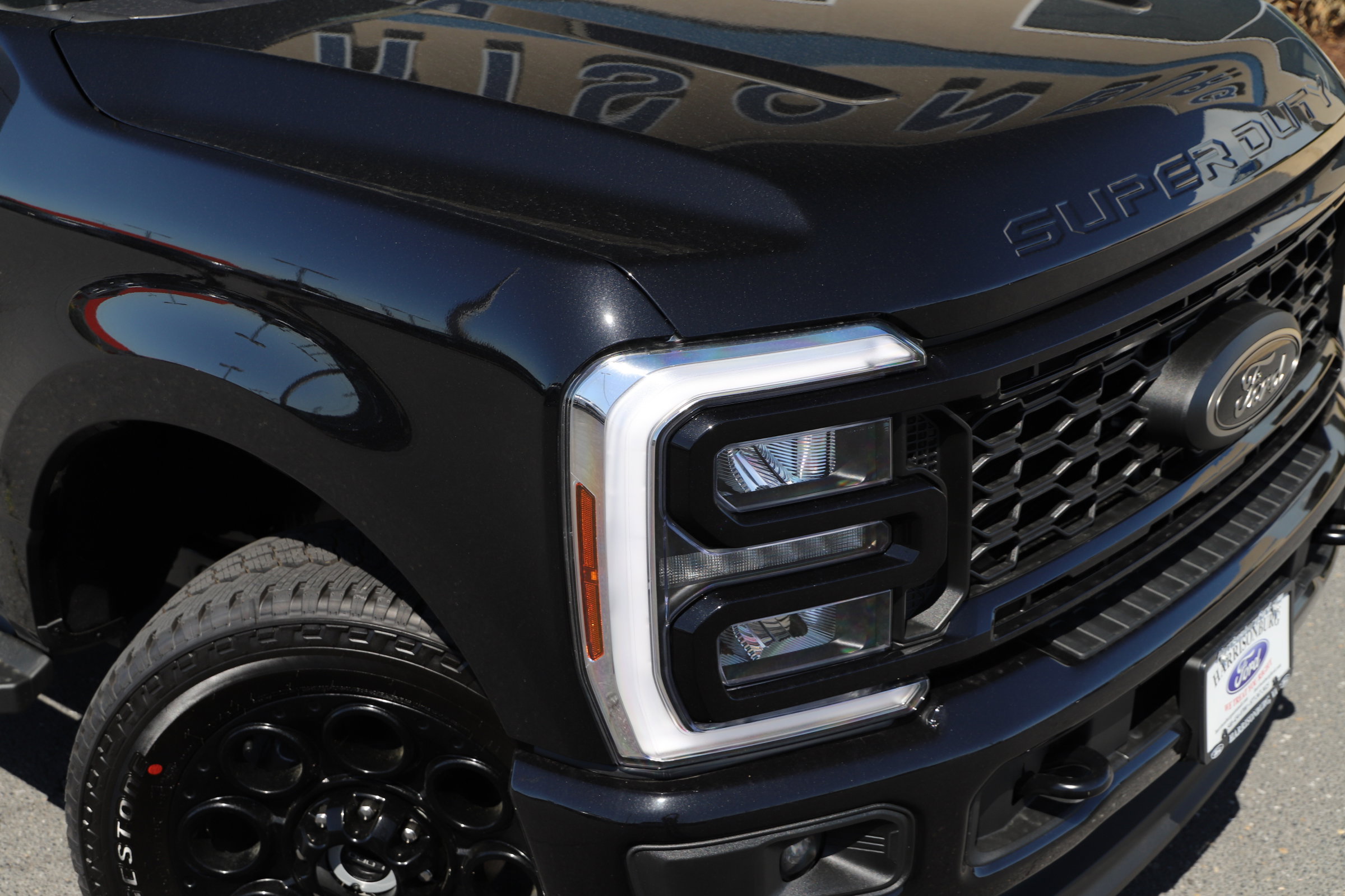 2025 Ford F-250 XLT photo 2