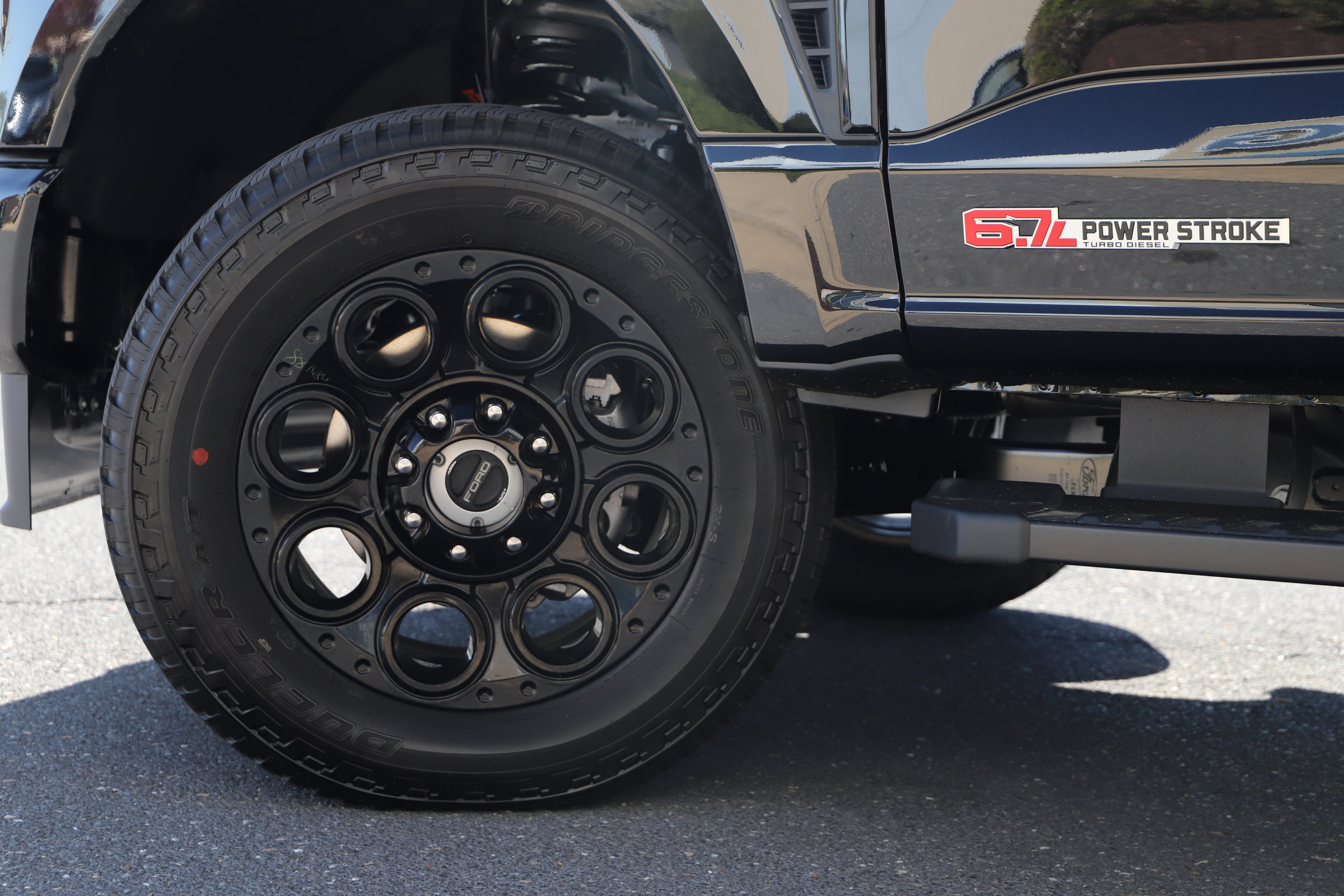 2025 Ford F-250 XLT photo 3