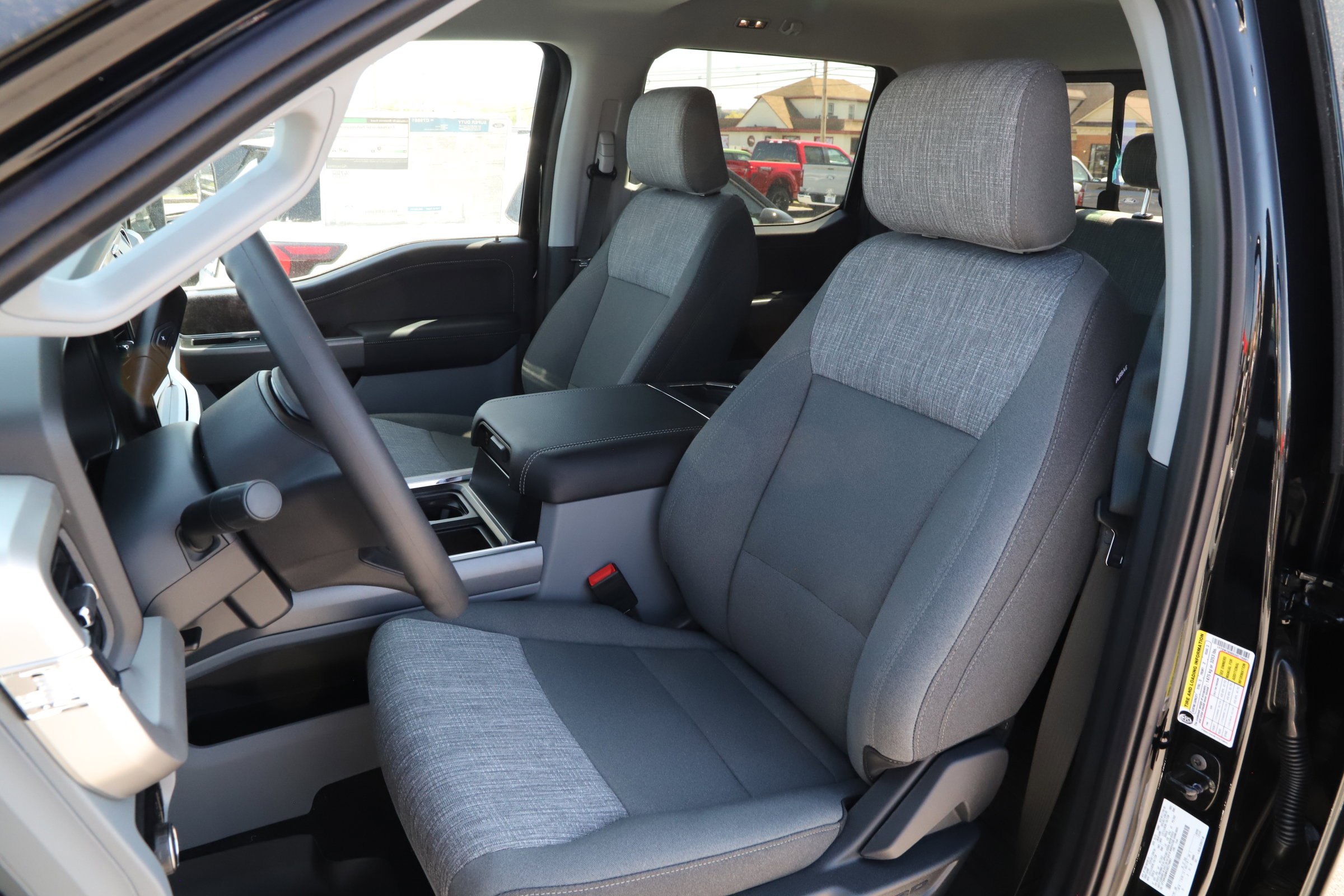 2025 Ford F-250 XLT photo 17