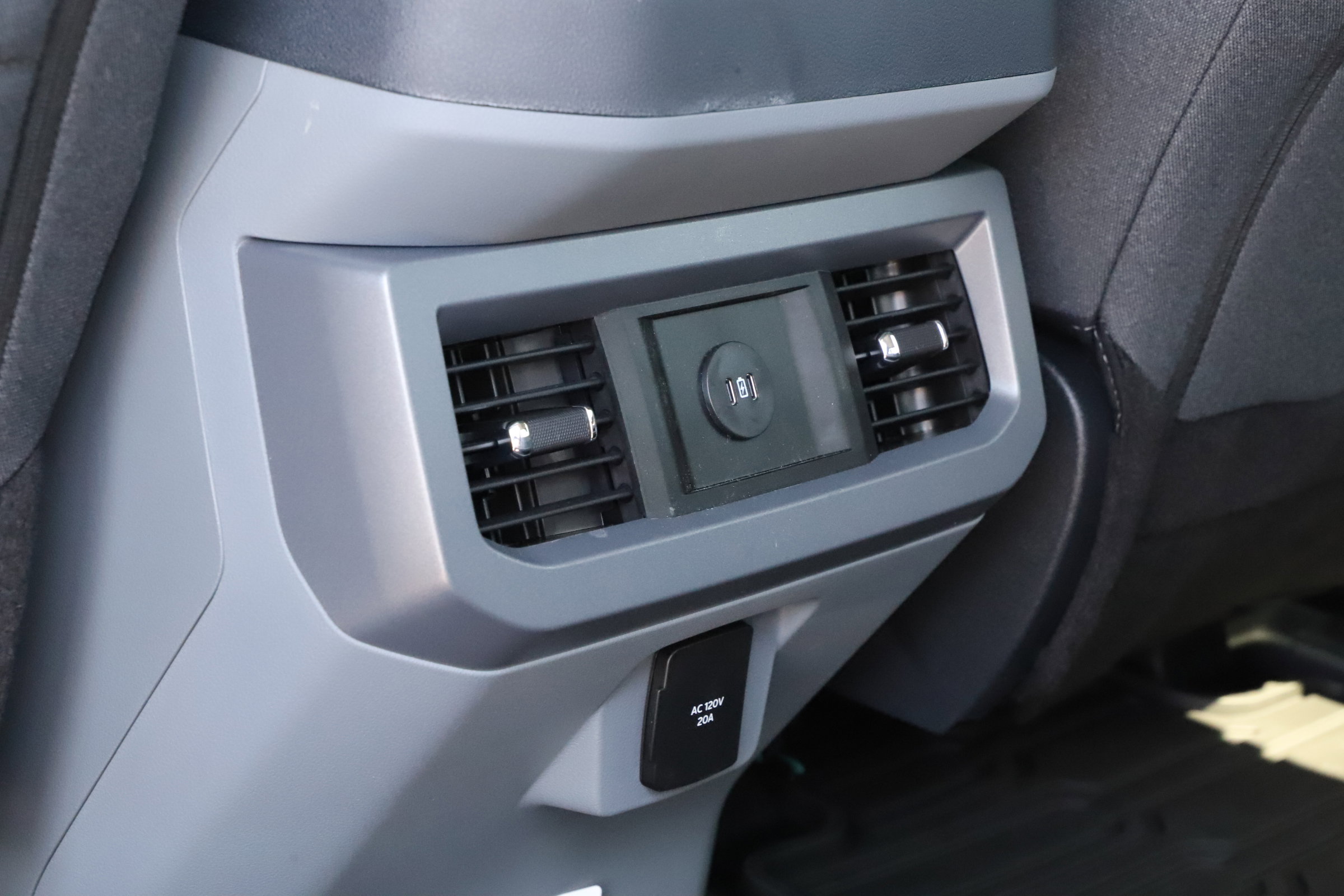 2025 Ford F-250 XLT photo 24