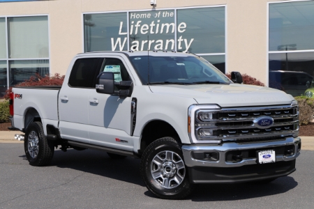 2025 Ford Super Duty F-350 SRW LARIAT