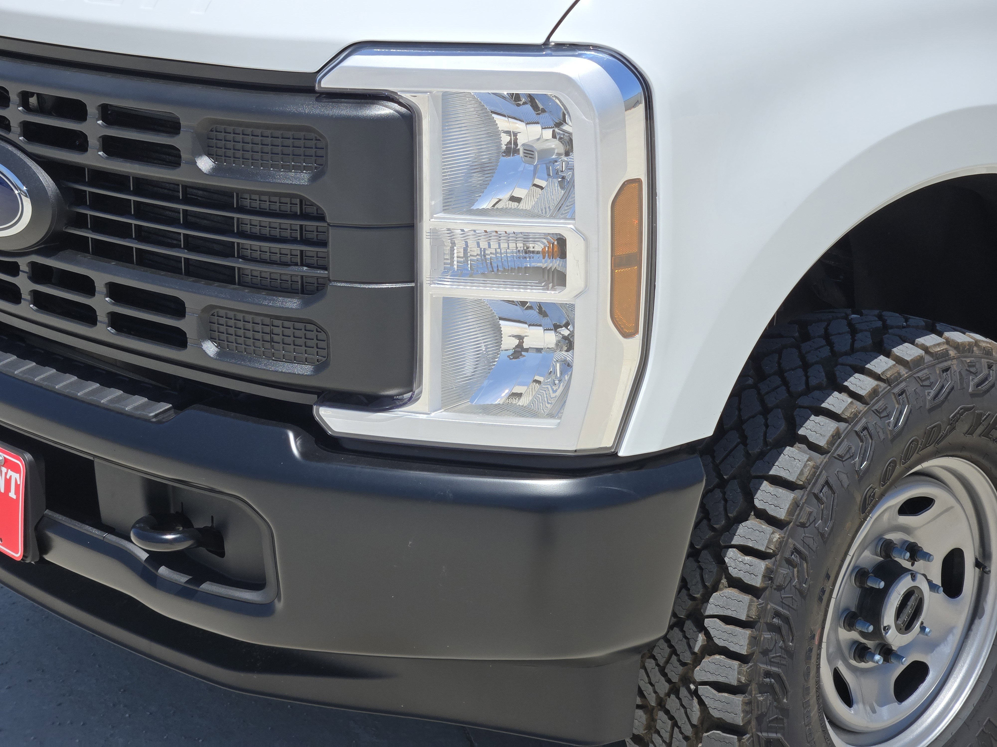 2025 Ford F-250 XL photo 3