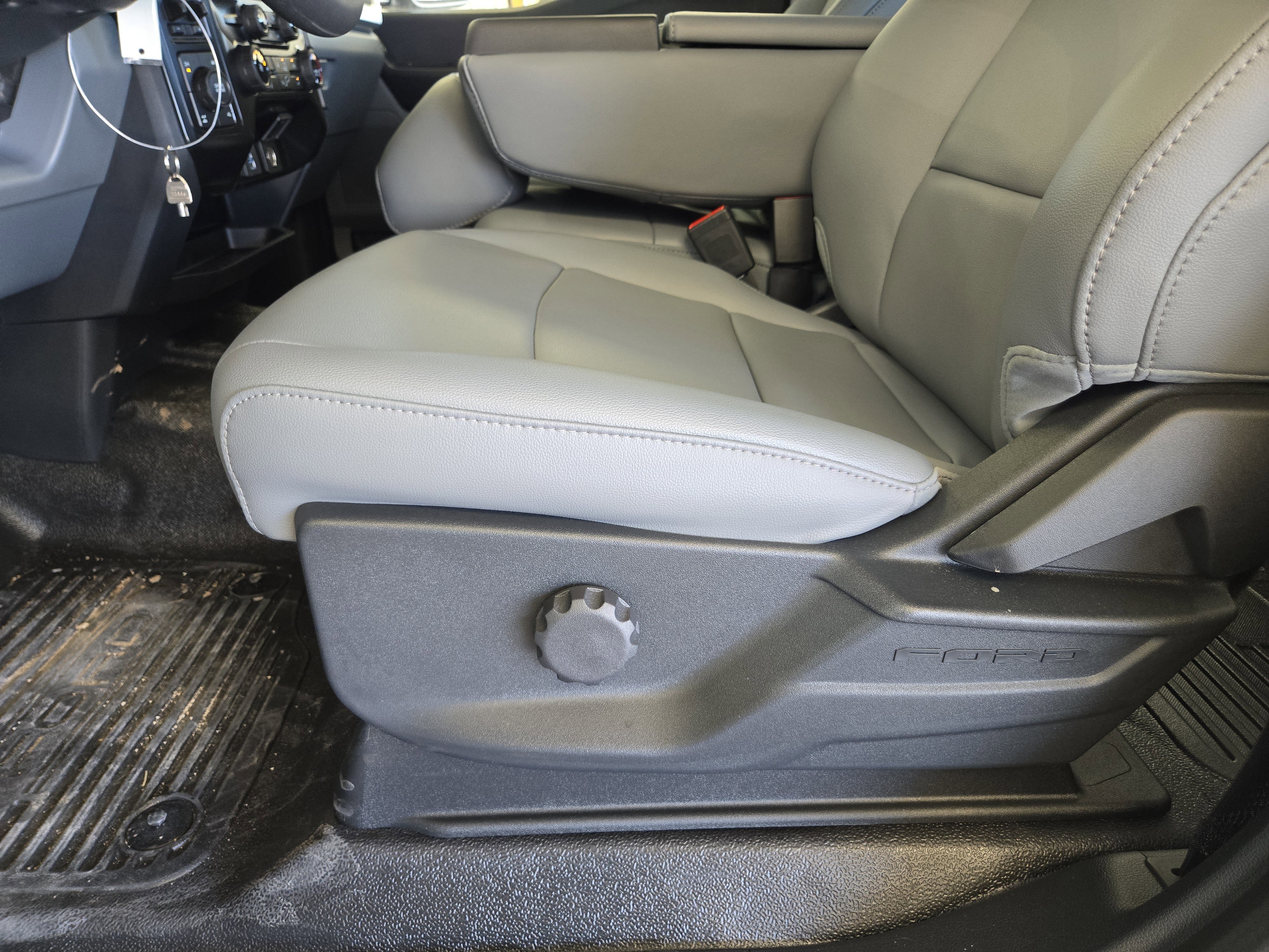 2025 Ford F-250 XL photo 12