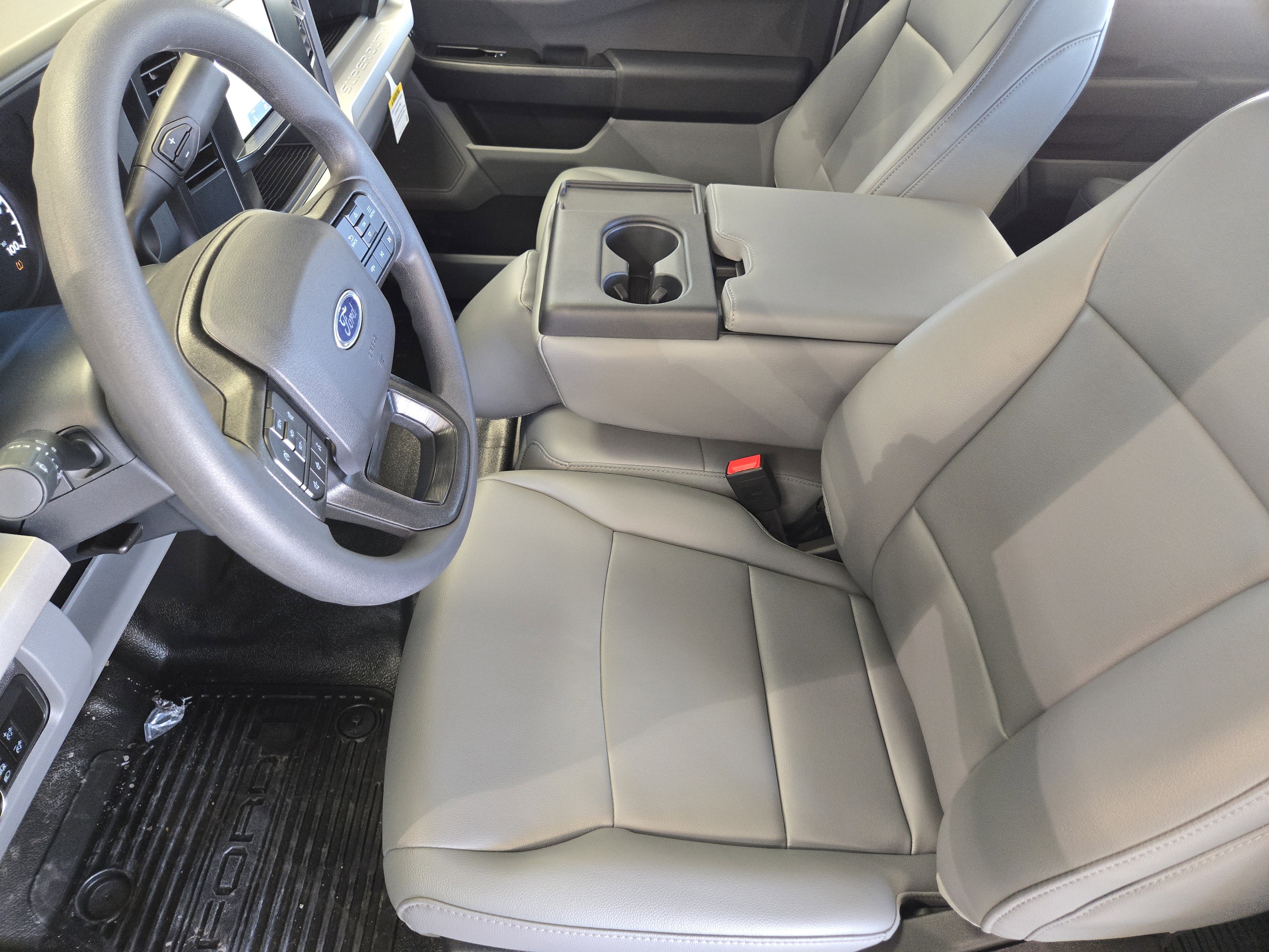 2025 Ford F-350 XL photo 6