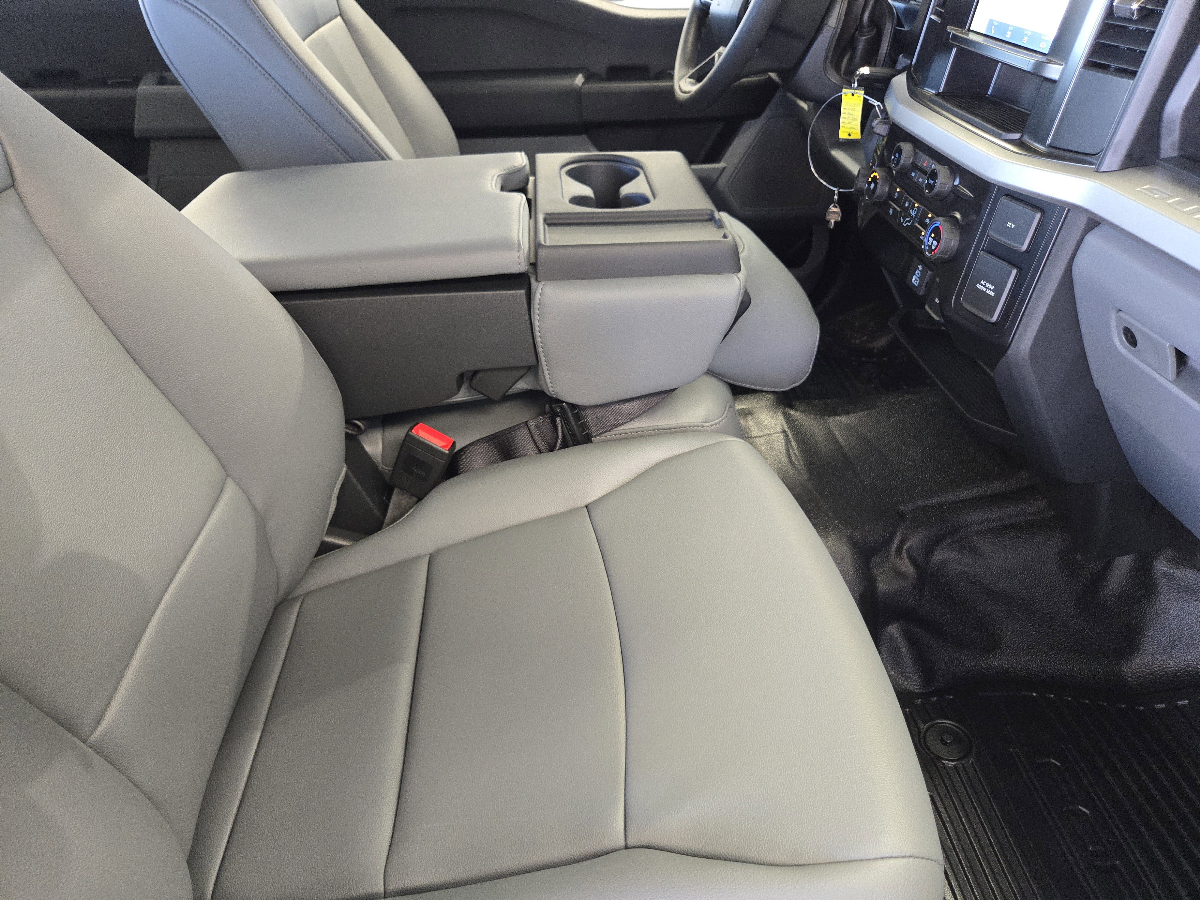 2025 Ford F-350 XL photo 7