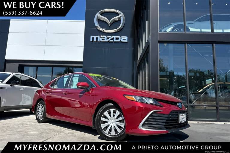 2022 Toyota Camry Hybrid LE
