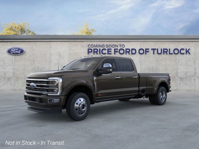 2025 Ford Super Duty F-450 DRW Platinum