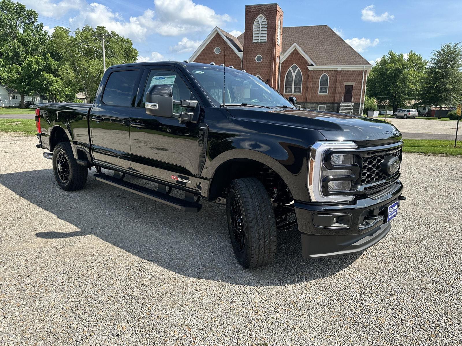 2025 Ford F-350 Lariat photo 4