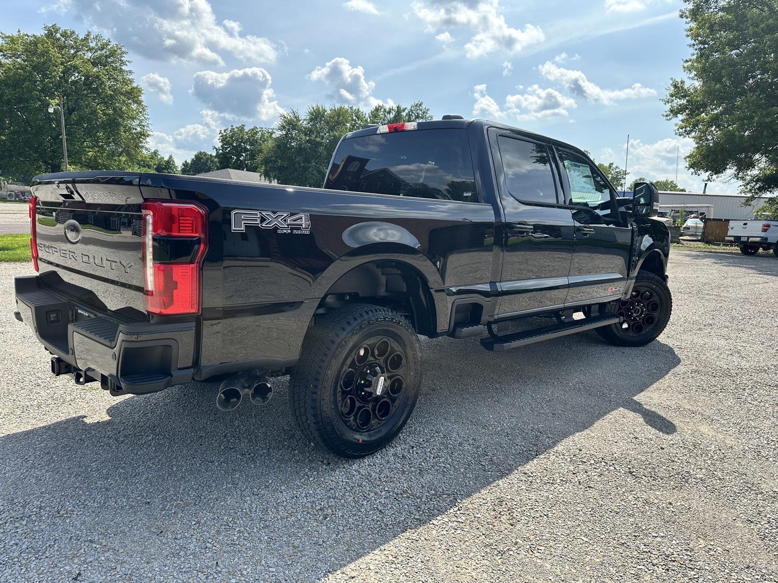 2025 Ford F-350 Lariat photo 5