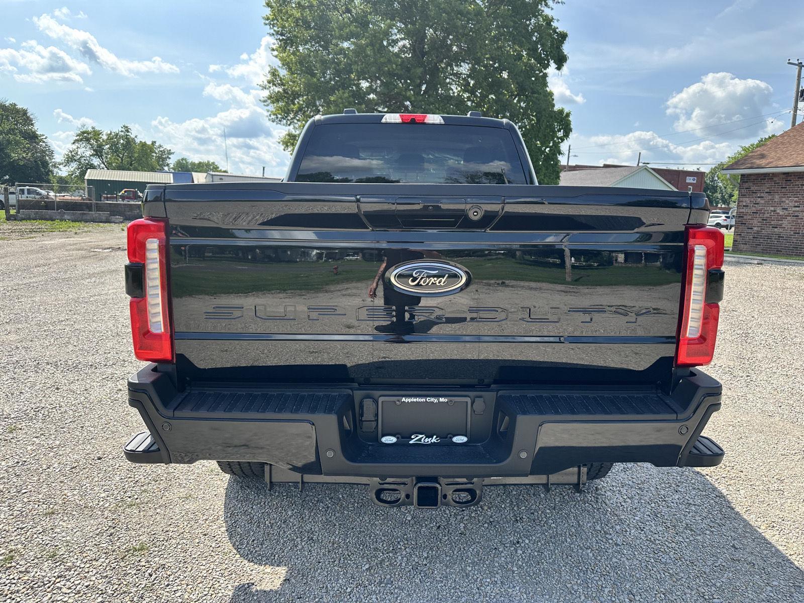 2025 Ford F-350 Lariat photo 6