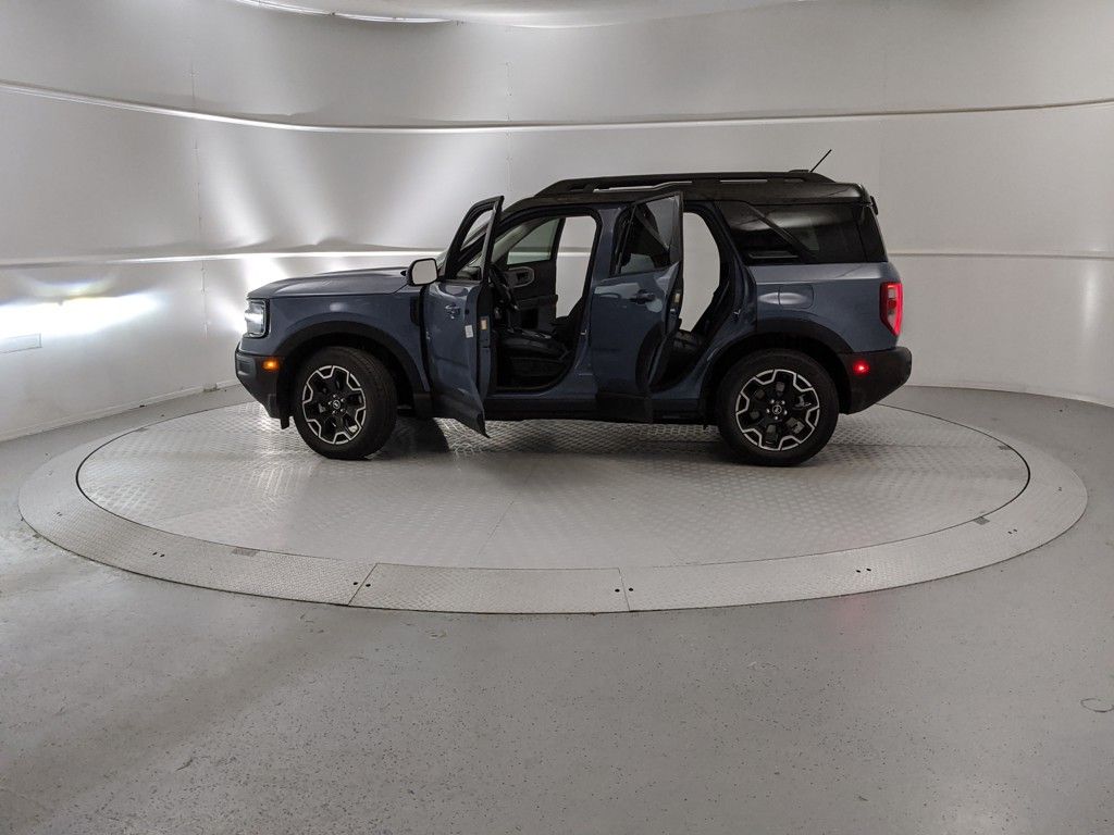 2025 Ford Bronco Sport Outer Banks photo 8