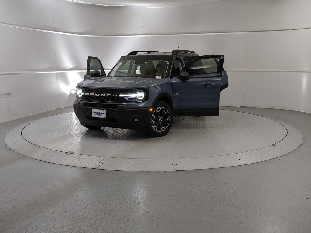 2025 Ford Bronco Sport Outer Banks photo 9