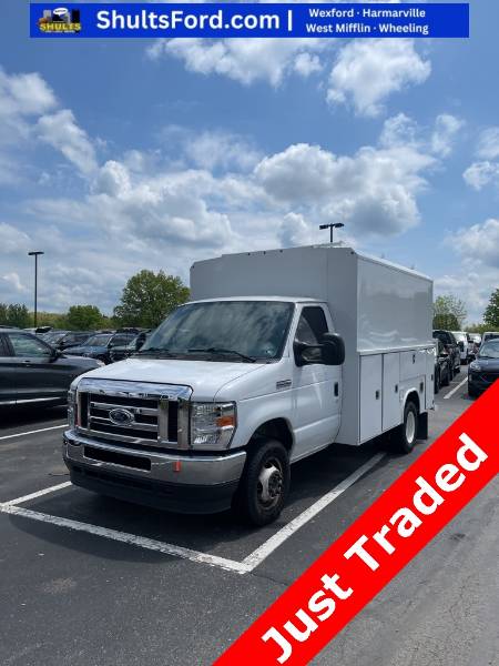 2022 Ford E-350SD Base