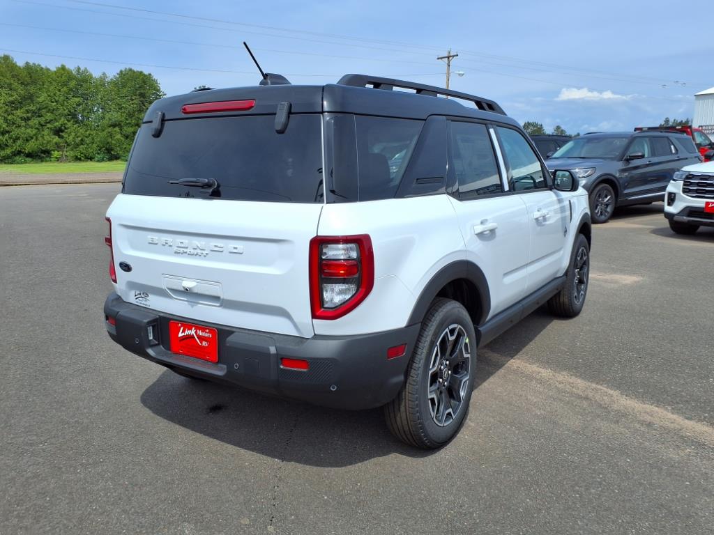2025 Ford Bronco Sport Outer Banks photo 3