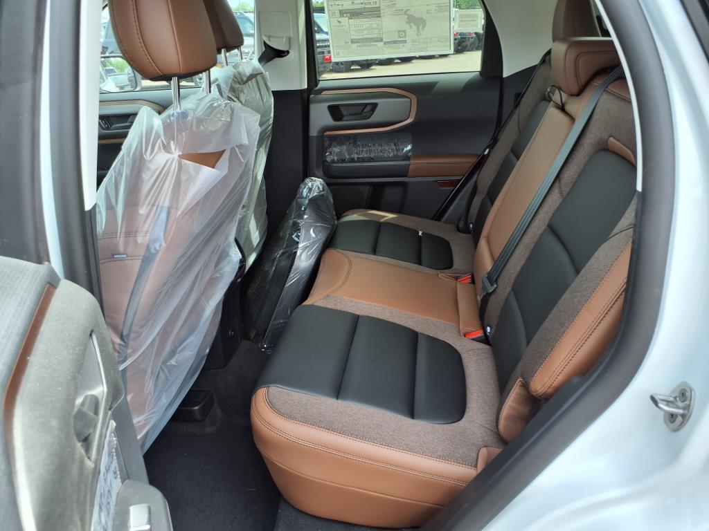 2025 Ford Bronco Sport Outer Banks photo 6