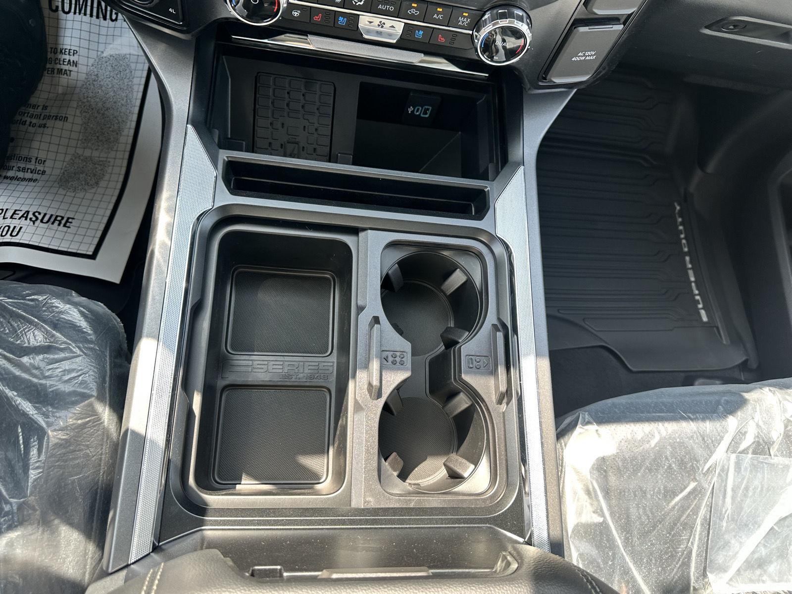 2025 Ford F-350 Lariat photo 33