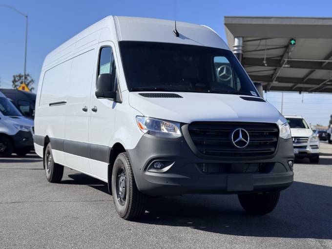 2025 Mercedes-Benz Sprinter Cargo Van Cargo 170 WB