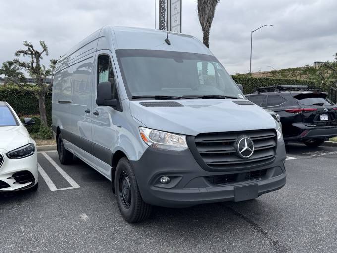 2024 Mercedes-Benz Esprinter Cargo Van Cargo 170 WB