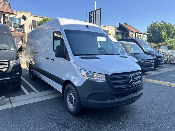 2025 Mercedes-Benz Sprinter Cargo Van Cargo 170 WB