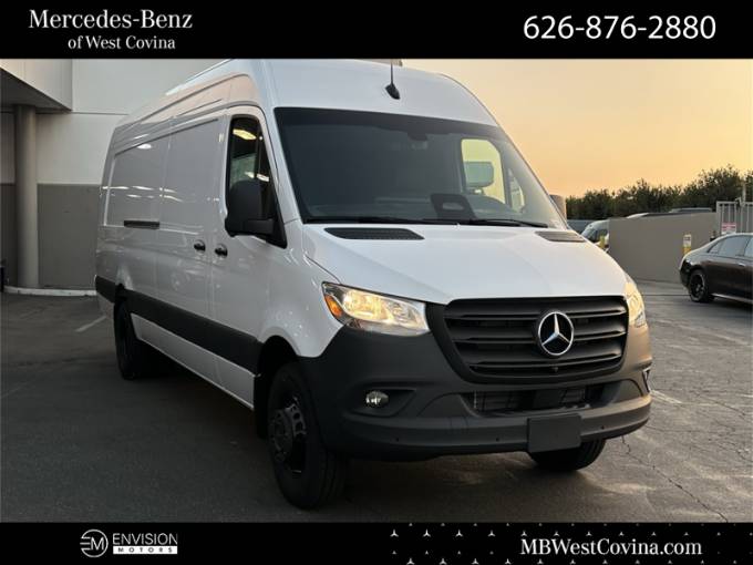 2025 Mercedes-Benz Sprinter Cargo Van Cargo 170 WB